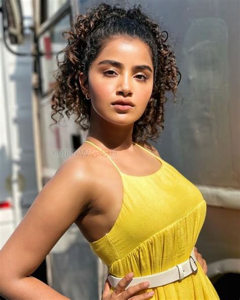 anupama parameswaran naked